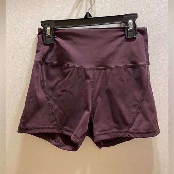 Medium Born Primitive sports VGUC - Picture 2 of 4